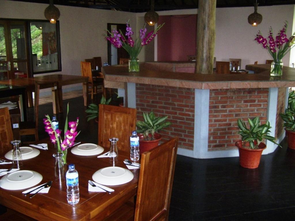 Hôtel Green Lake Linow à Tomohon Extérieur photo